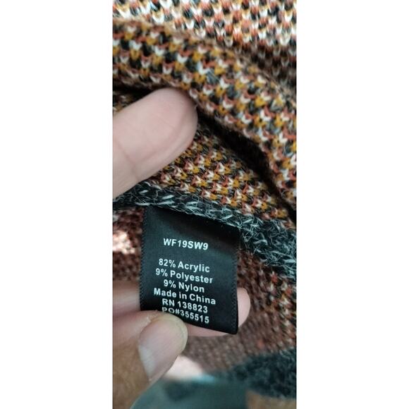 Shyanne Gray and Brown Hooded Cardigan - Picture 8 of 9